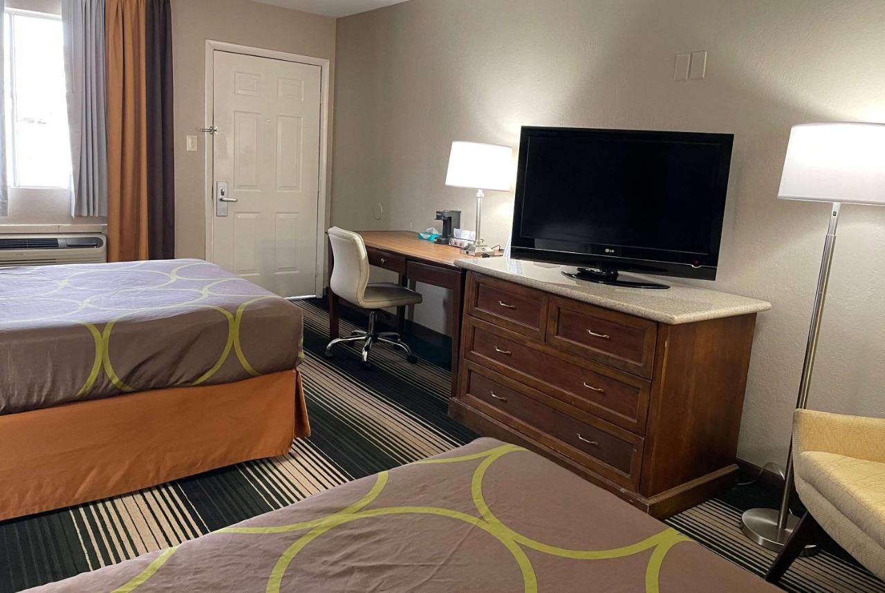 Deluxe Inn & Suites Junction City Kültér fotó