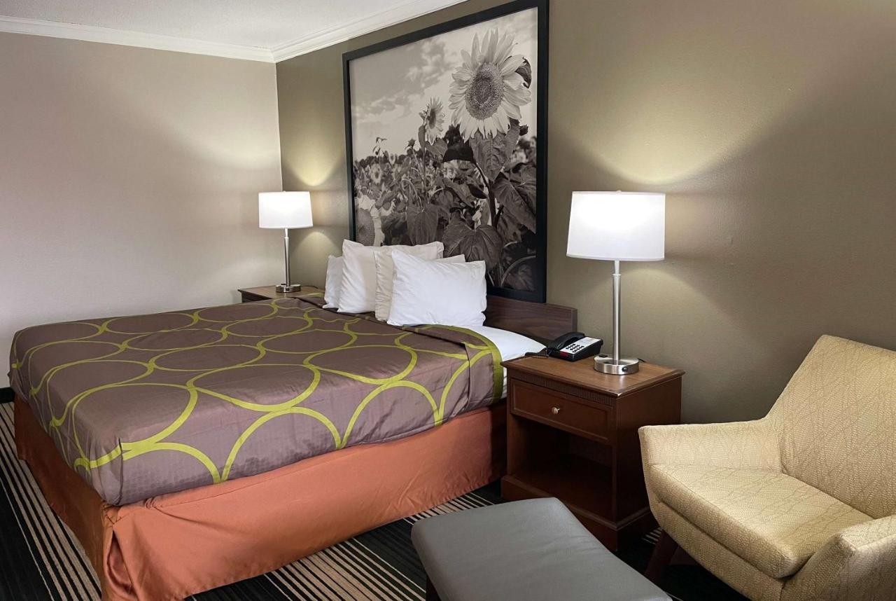 Deluxe Inn & Suites Junction City Kültér fotó