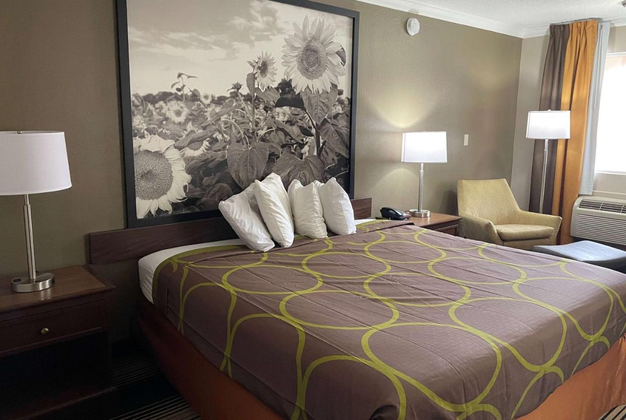 Deluxe Inn & Suites Junction City Kültér fotó
