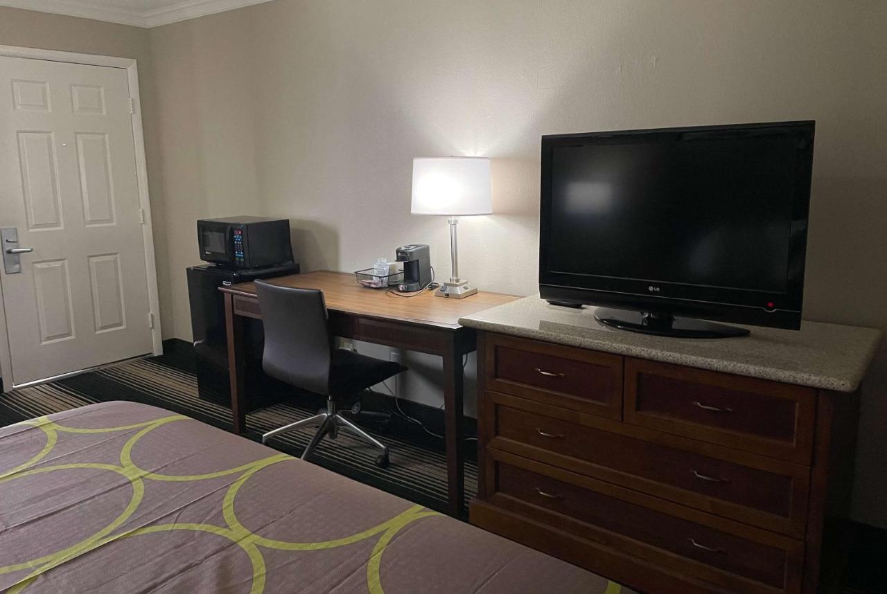 Deluxe Inn & Suites Junction City Kültér fotó