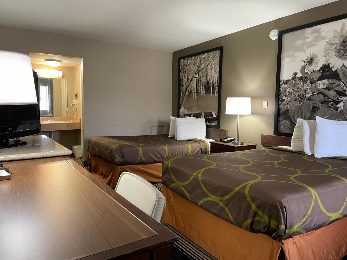 Deluxe Inn & Suites Junction City Kültér fotó