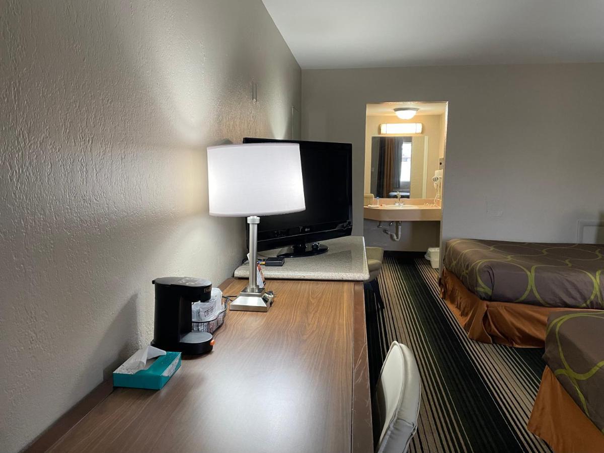 Deluxe Inn & Suites Junction City Kültér fotó