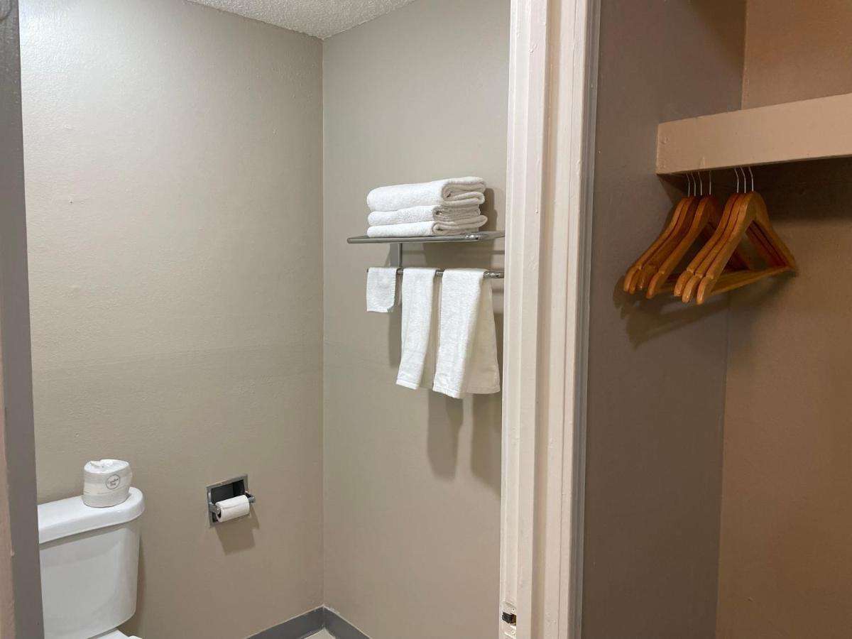 Deluxe Inn & Suites Junction City Kültér fotó