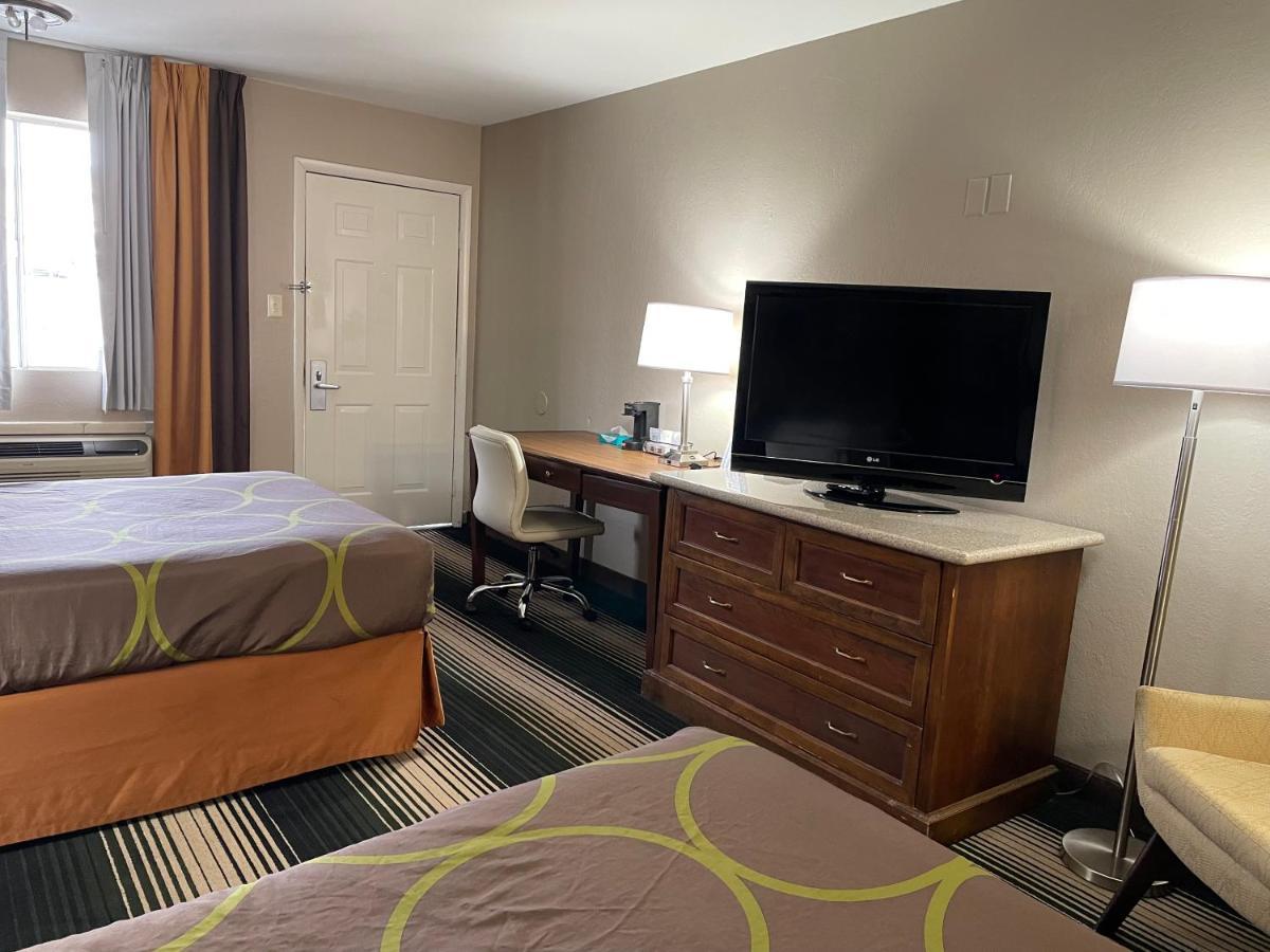 Deluxe Inn & Suites Junction City Kültér fotó