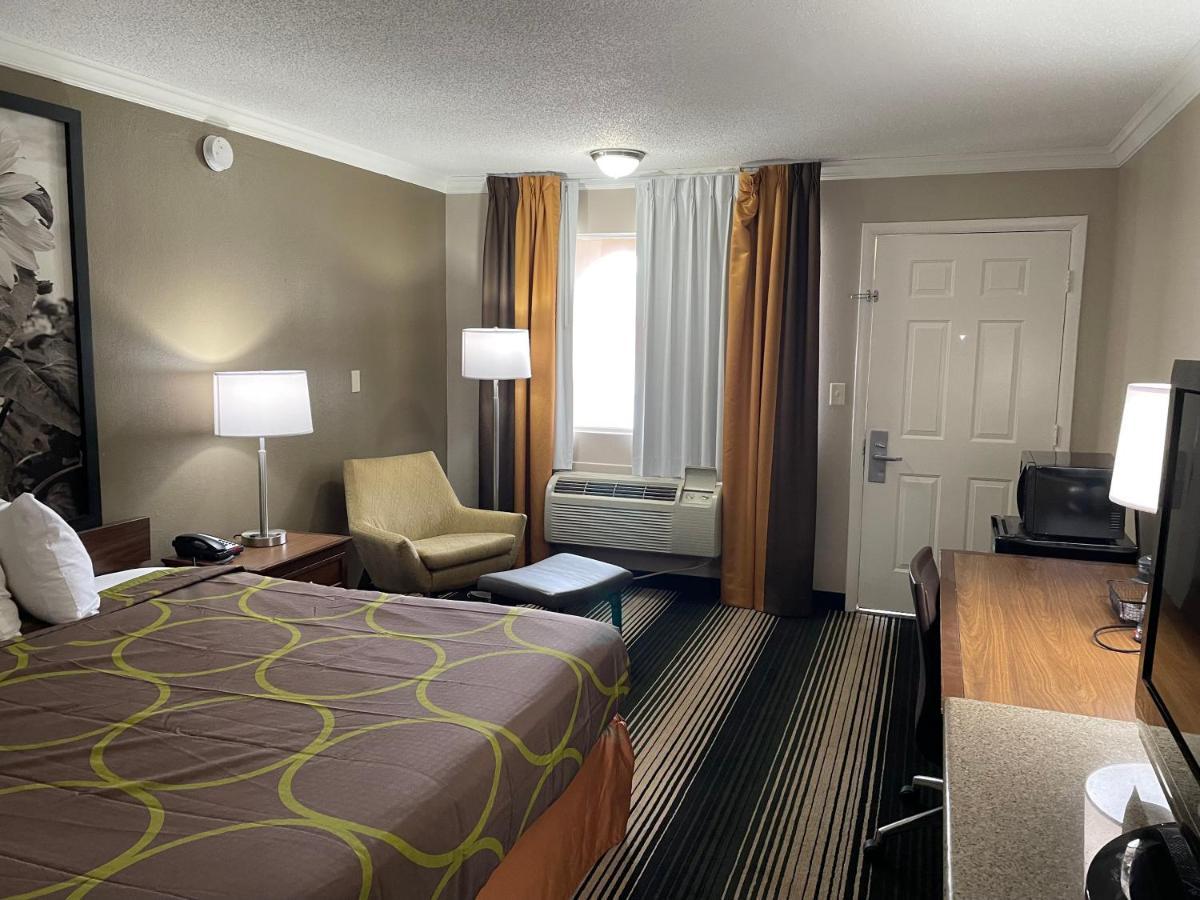 Deluxe Inn & Suites Junction City Kültér fotó