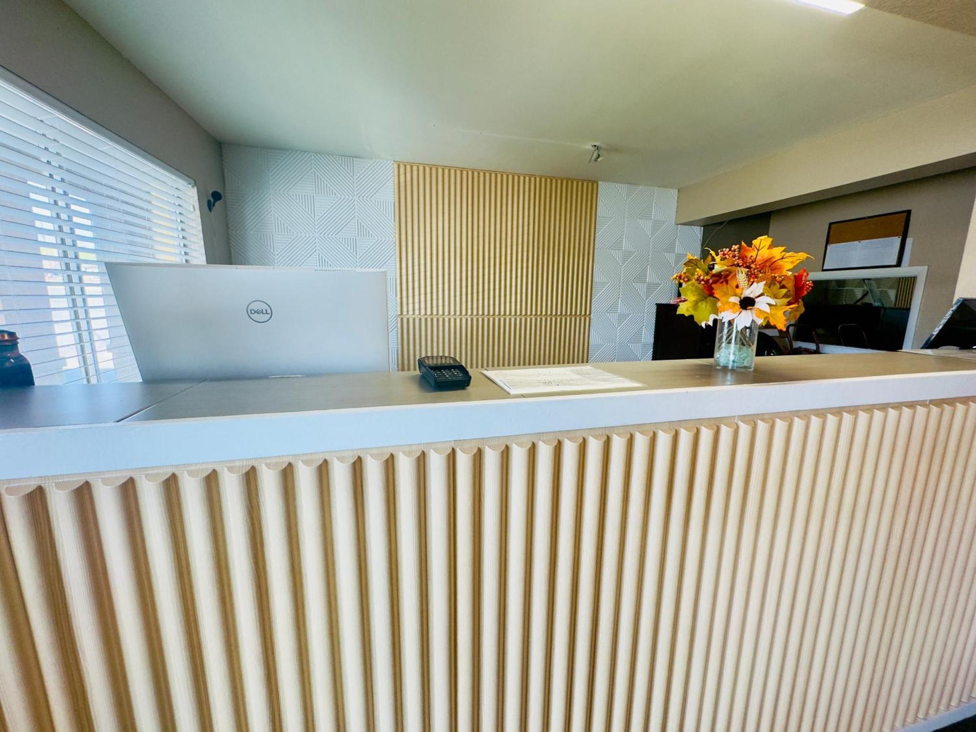 Deluxe Inn & Suites Junction City Kültér fotó