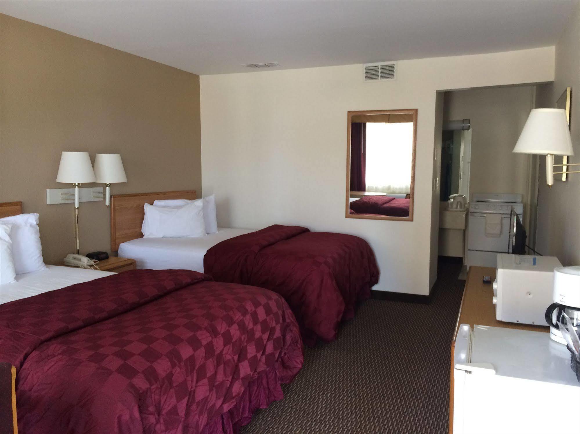 Deluxe Inn & Suites Junction City Kültér fotó