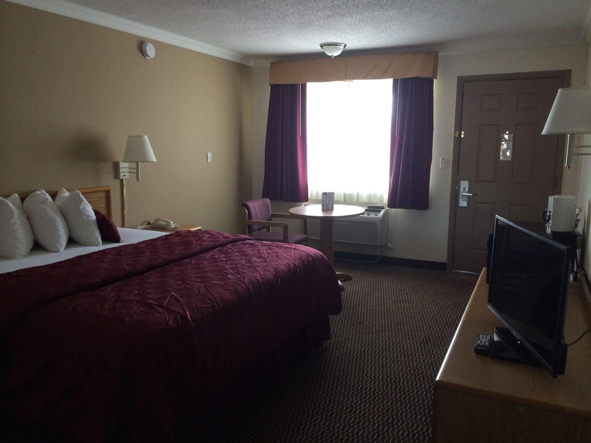 Deluxe Inn & Suites Junction City Kültér fotó