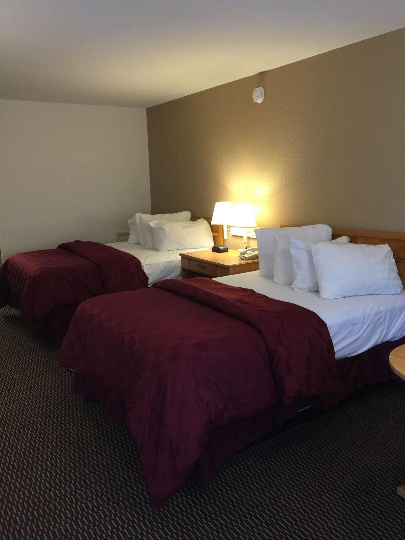 Deluxe Inn & Suites Junction City Kültér fotó